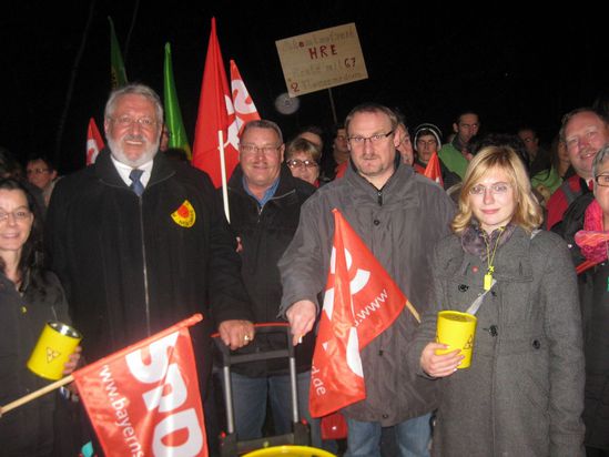 Reinhold Perlak bei der Mahnwache am KKW Isar1